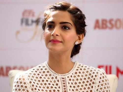 sonam kapoor net worth